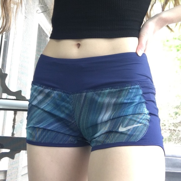 Nike Running Shorts - Picture 2 of 4